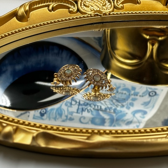 🆕 VIVIENNE WESTWOOD 🧿 BNWOT AUTH Rahmona Eye-Motif Studs with Hanging Orb Tear - Picture 14 of 16